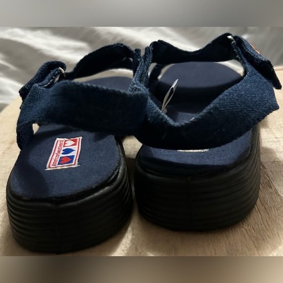 VTG American Sweetheart Dark Denim Sandals Flats Embroidered Pink Roses Size 8.5 - Picture 5 of 8